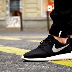 Nike Roshe Run
Nike Air Force